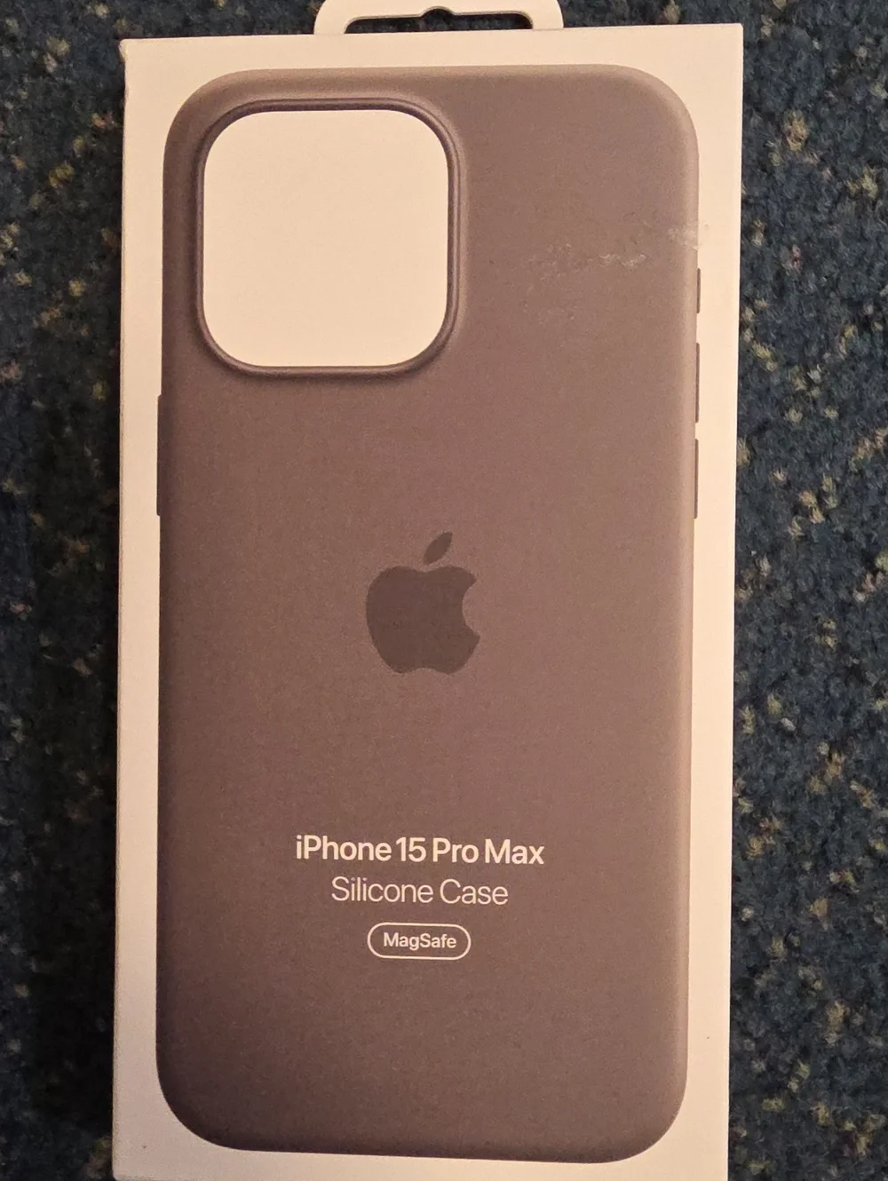 Apple iPhone 15 Pro Max Silicone Case - Plum